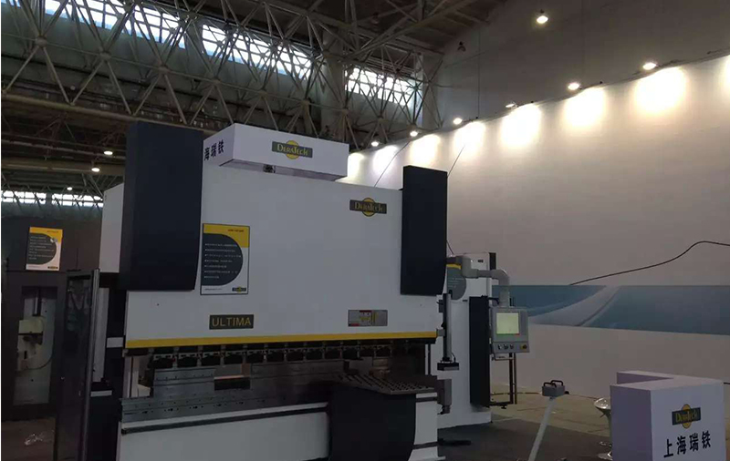 ?電液同步折彎機適合對哪些金屬材料的折彎加工？