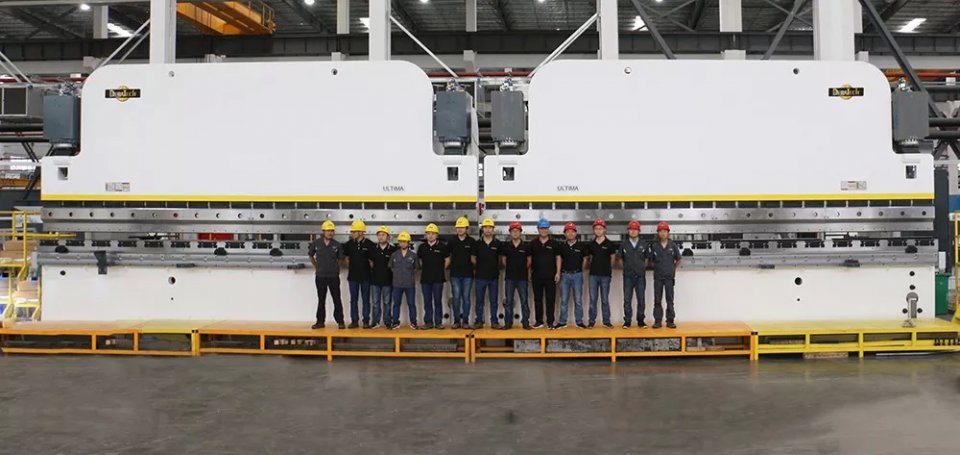 大型雙機聯動數控折彎機