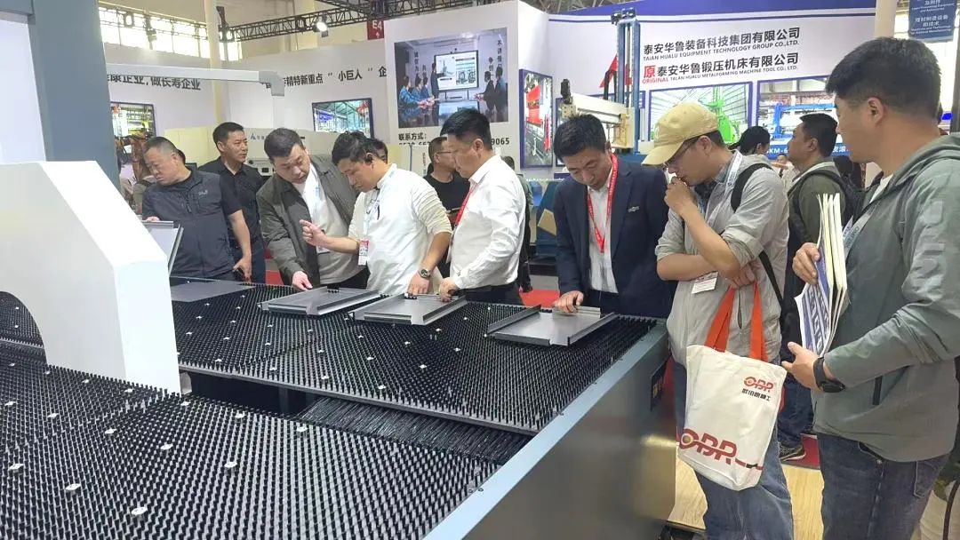 直擊CIMT2025｜瑞鐵機床攜明星產品強勢亮相，智能制造魅力全開！